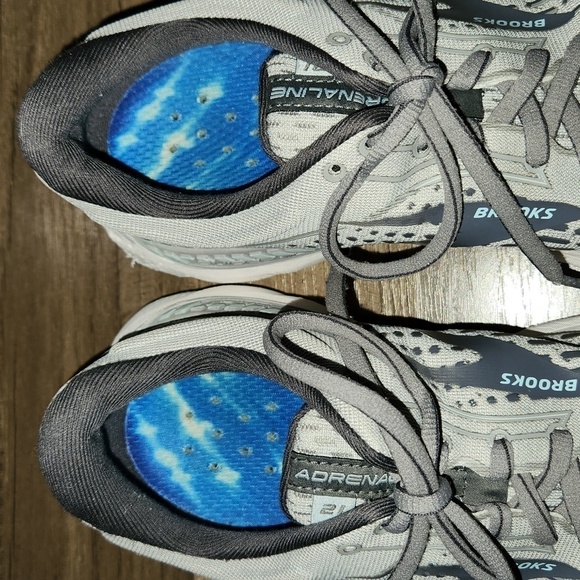 Brooks Adrenaline Running Shoe Sneakers size 9.5 Gray - Picture 3 of 7